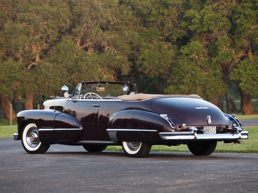  Cadillac Series 62 Convertible 1947 года  (фото 12 из 31)